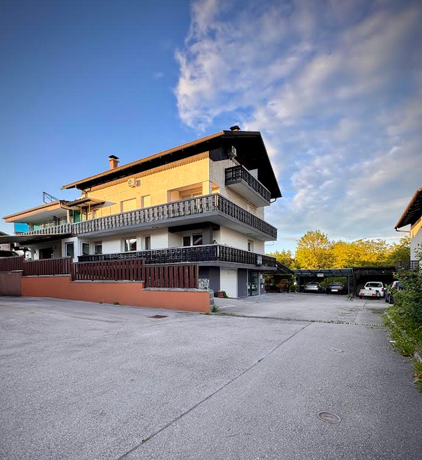 Rooms Kozarje exterior